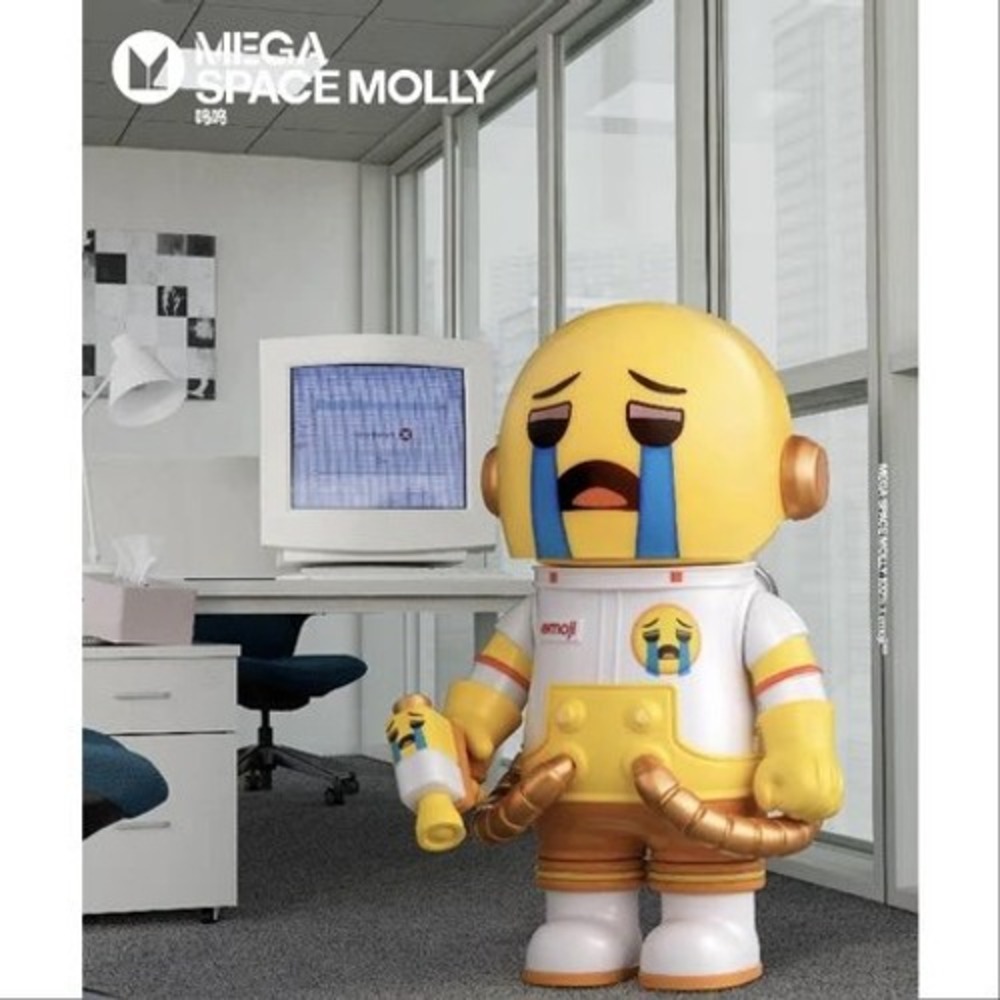 Pop Mart Space Molly Emoji Series Confirmed 55555 100% Figure